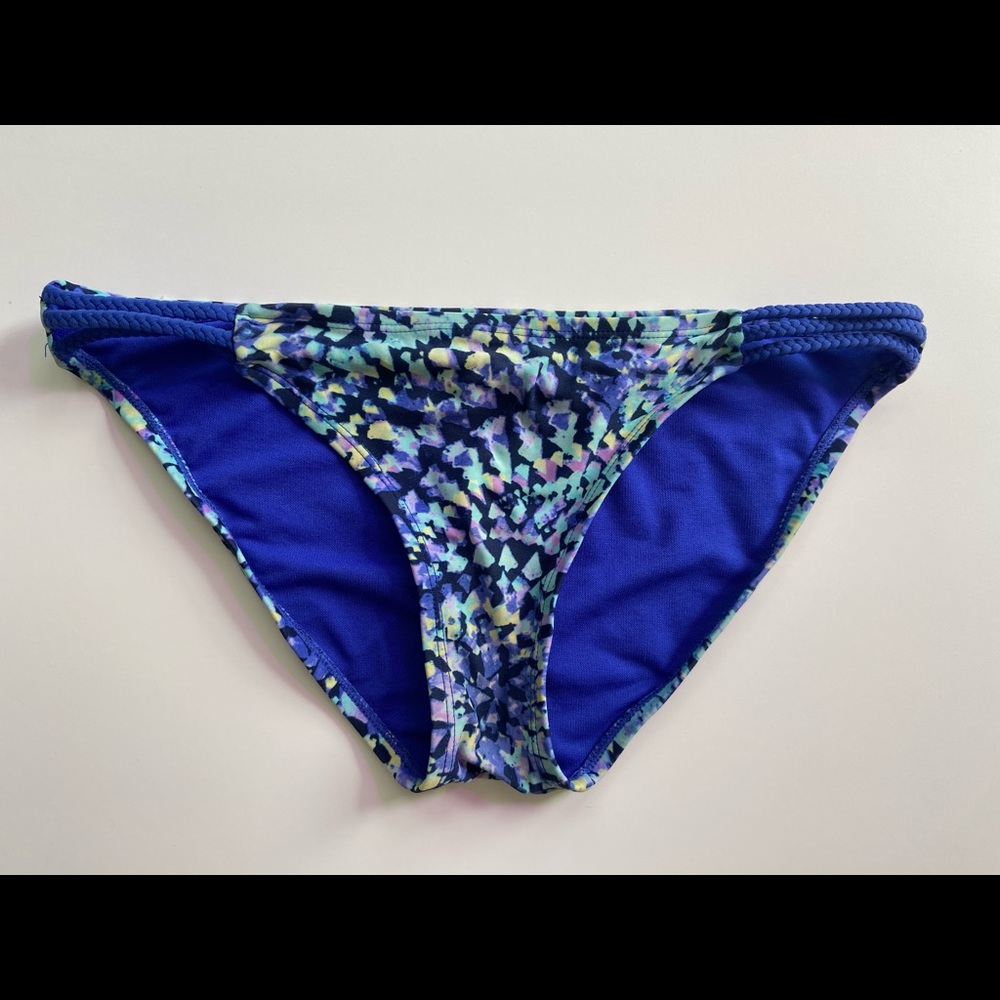 Bikini bottoms
